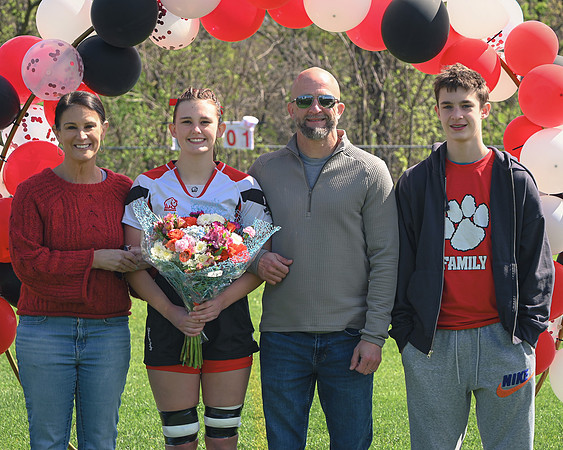 20260419_MoonGirlsRugby_SeniorRec_z6-9764