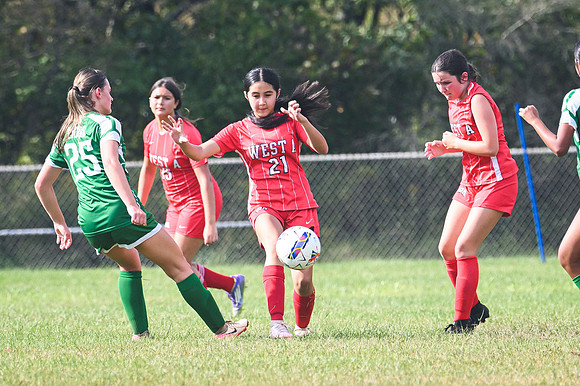 20260909_WestA_Soccer_Z8-7914