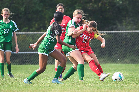 20260909_WestA_Soccer_Z8-7797