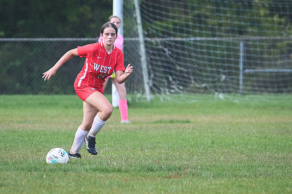20260909_WestA_Soccer_Z8-7657