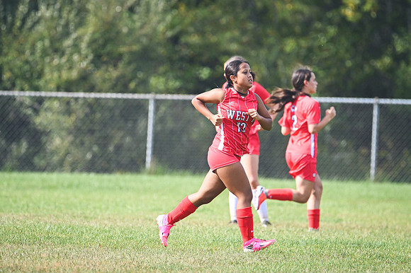 20260909_WestA_Soccer_Z8-7675