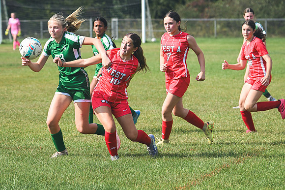 20260909_WestA_Soccer_Z8-7450