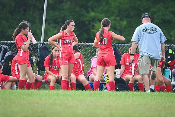20260909_WestA_Soccer_Z8-7416
